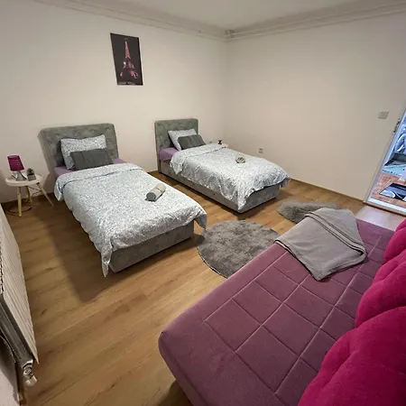 Ramdedovic1 Apartman *