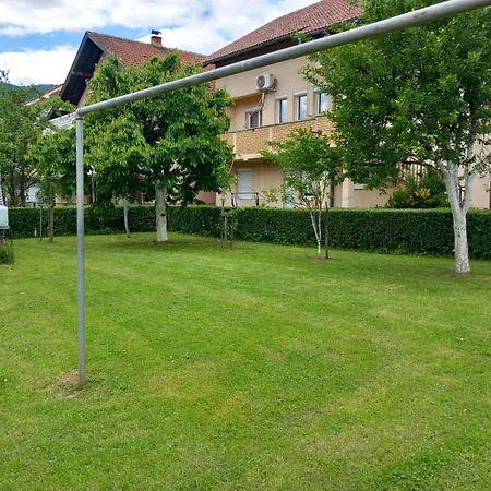 Ramdedovic1 Apartman *